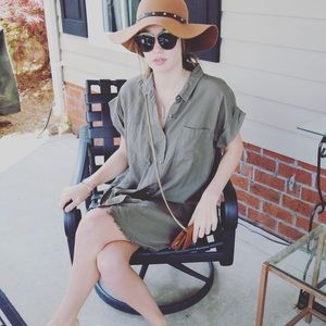 Army Green • Button-up dress • Size L